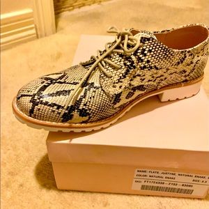 Snake Skin Lace up shoe